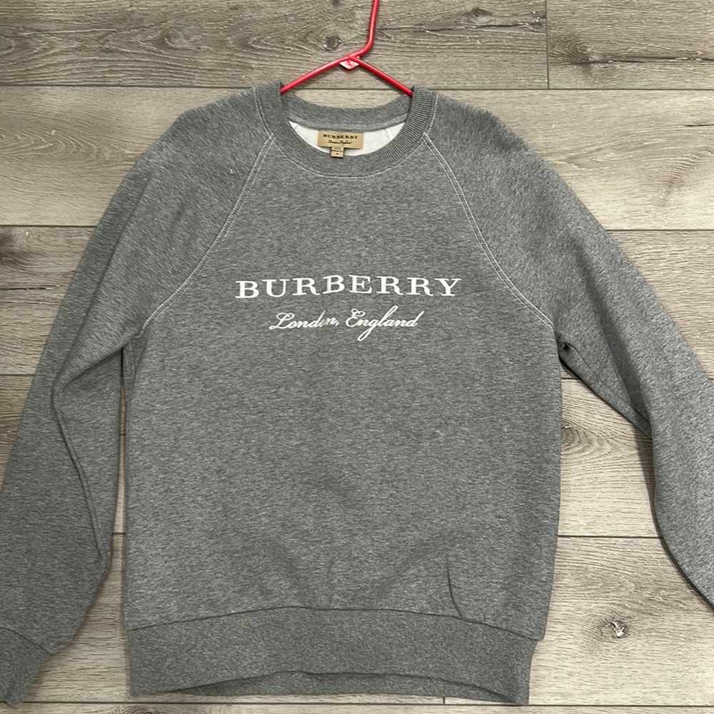Burberry sweatshirt